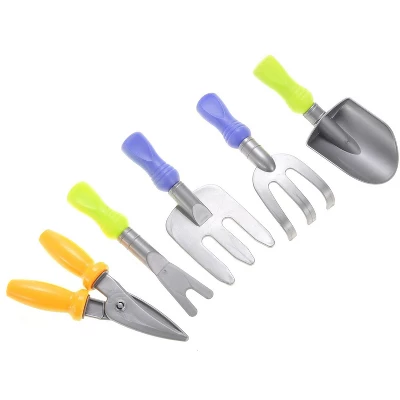 Link Garden Wagon & Tools Toy Set For Kids With 8 Gardening Tools, 4 Pots, Water Pail And Spray 6 Link Garden Wagon & Tools Toy Set For Kids With 8 Gardening Tools, 4 Pots, Water Pail And Spray - Image 4