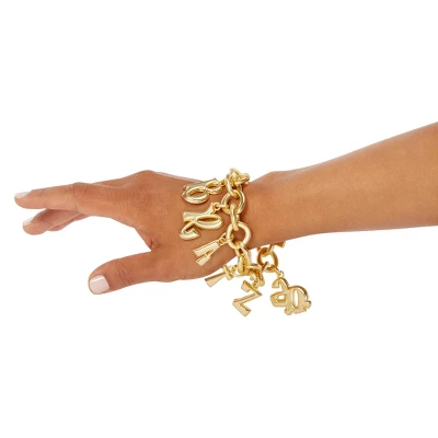 Bratz Holiday Felicia Collector Doll 7 Bratz Holiday Felicia Collector Doll - Image 5