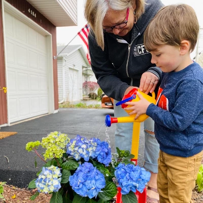 Spielstabil Classic Yellow Children's Watering Can - Holds 1 Liter 8 Spielstabil Classic Yellow Children's Watering Can - Holds 1 Liter - Image 6