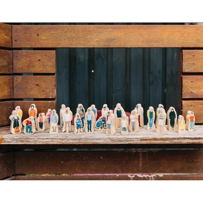 Learning Advantage Everyone's Family Wooden People - 26 Pcs 4 Learning Advantage Everyone's Family Wooden People - 26 Pcs - Image 2