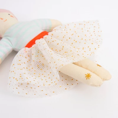 Meri-Meri Meri Meri Matilda Mini Suitcase Doll (Pack Of 1) 4 Meri-Meri Meri Meri Matilda Mini Suitcase Doll (Pack Of 1) - Image 2