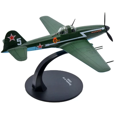 Ilyushin IL-10 Ground Attack Aircraft (USSR 1944) 1/72 Diecast Model By Warbirds Of WWII 5 Ilyushin IL-10 Ground Attack Aircraft (USSR 1944) 1/72 Diecast Model By Warbirds Of WWII - Image 3